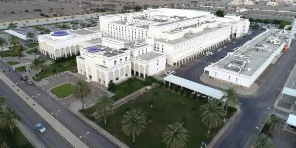 دليل مستشفى صحار سلطنة عمان | الموقع، الأقسام، الخدمات